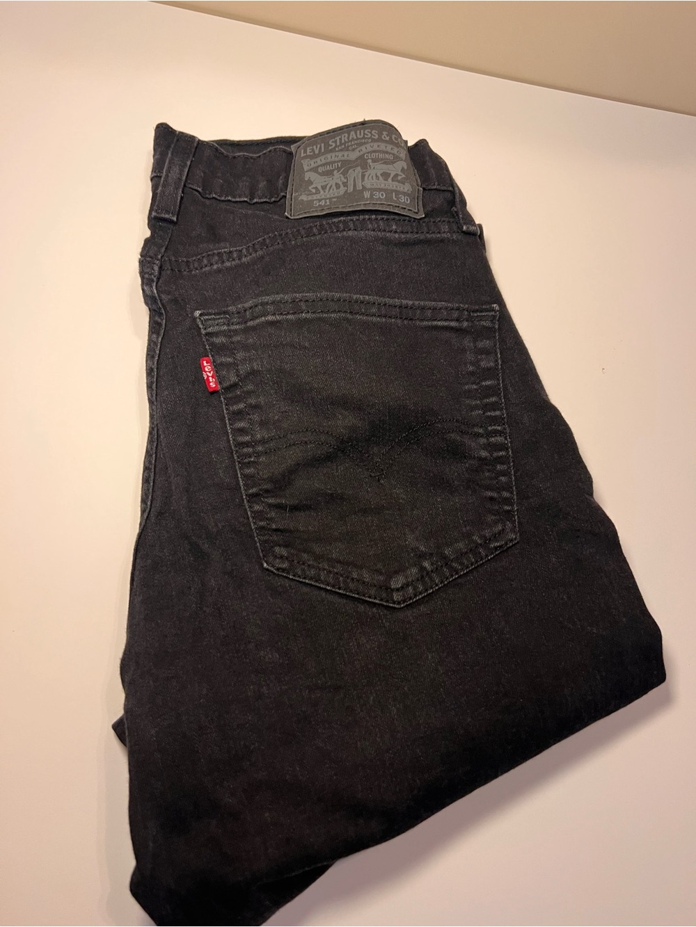 Levi's Black Denim Jeans - Classic Back Pocket Style